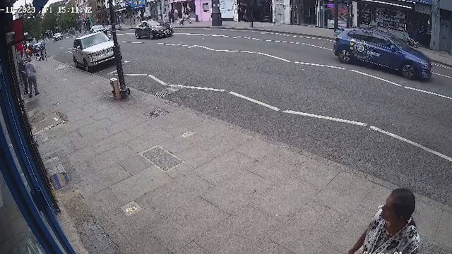 Stoke Newington shooting: Man shot in broad daylight close to police station