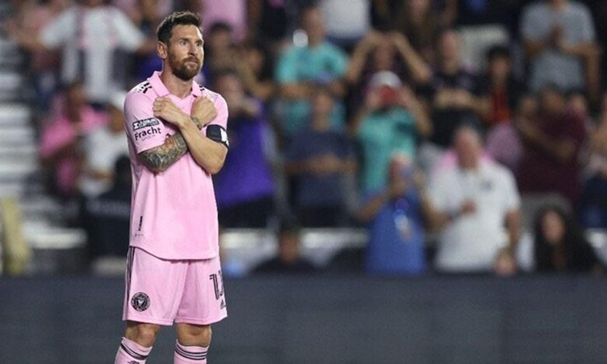 إنتر ميامي يفسخ عقد حارس مرماه بعد تصريحاته عن ليونيل ميسي