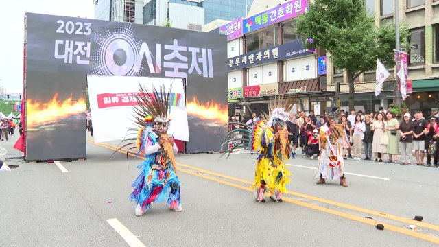 도심 속 한여름 밤 시간 여행...'대전 0시 축제' 개막 / YTN
