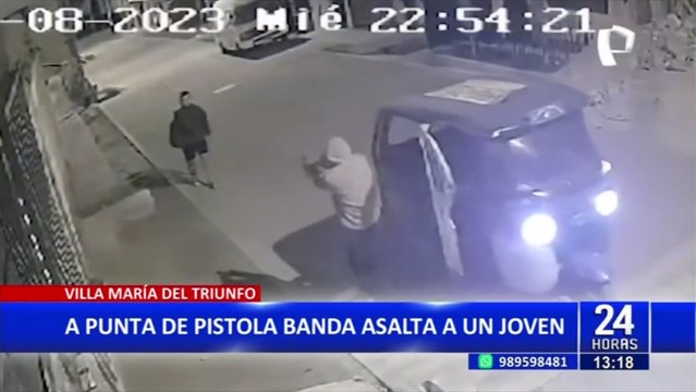 VMT: sujetos armados intervienen a un joven y le roban todo lo que llevaba de valor