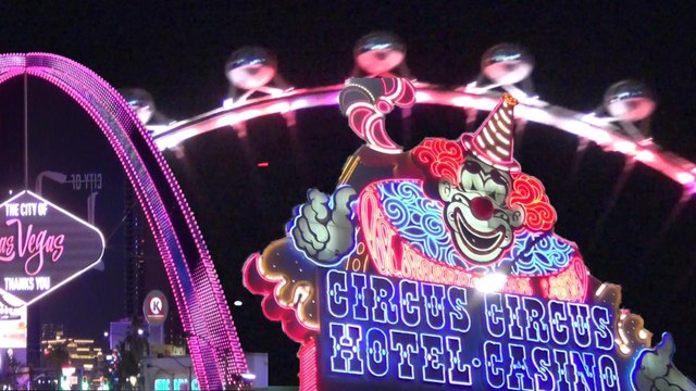 Las Vegas Bus Tour 2-2, Fremont to The Strip, Fremont St Experience Show, Alter Ego Band, USACan23.036, 23 Jun 23