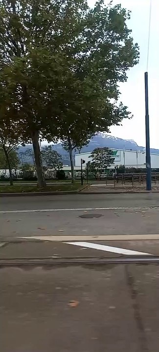 La Ville de Grenoble  Tramway A  Direction Fontaine  La Poya  #France #Grenoble #TAG #Tramway #Tram (48)