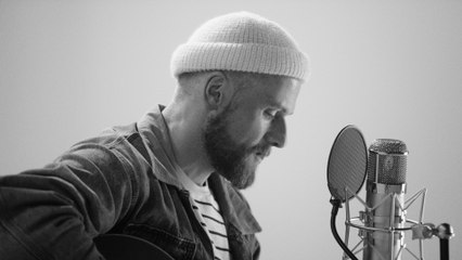 Chris Llewellyn - Mother's House (Acoustic)