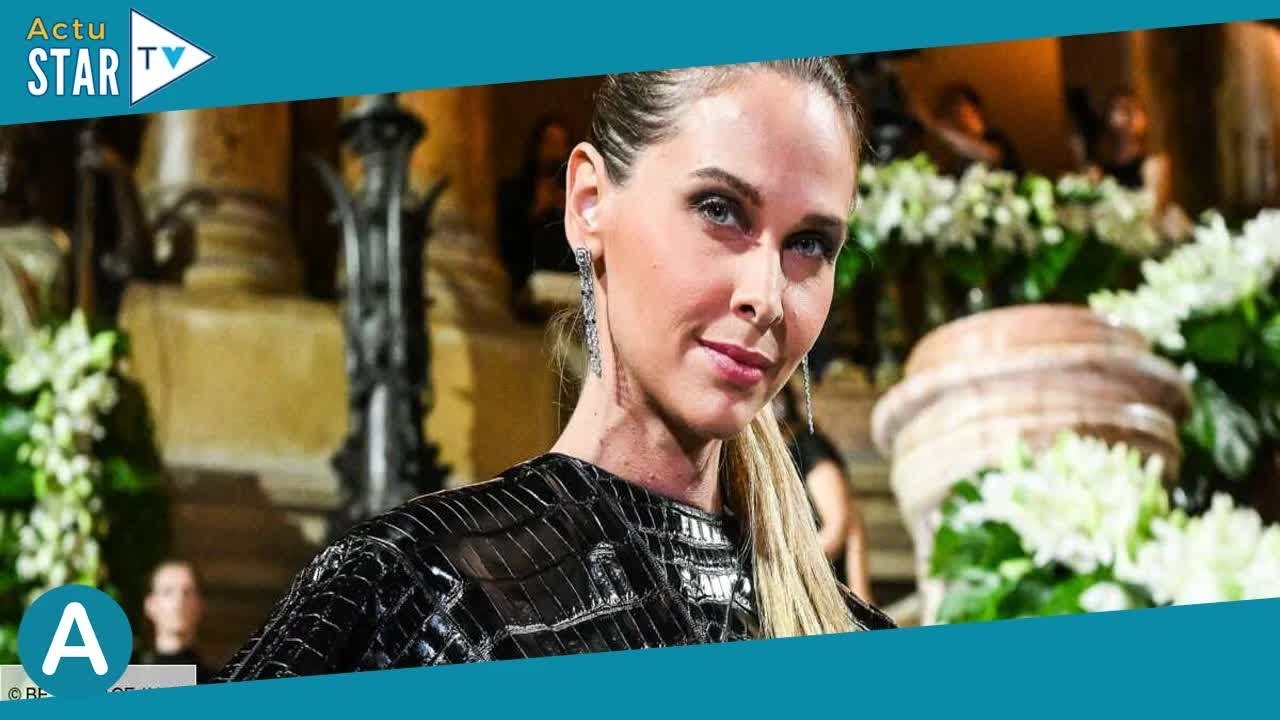 Ophélie Meunier en vacances  son tendre cliché avec sa petite Valentine