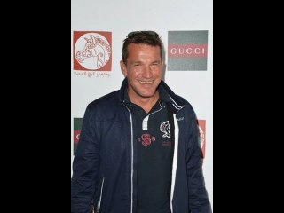 Benjamin Castaldi, vacciné à l'AstraZeneca, testé positif à la Covid-19