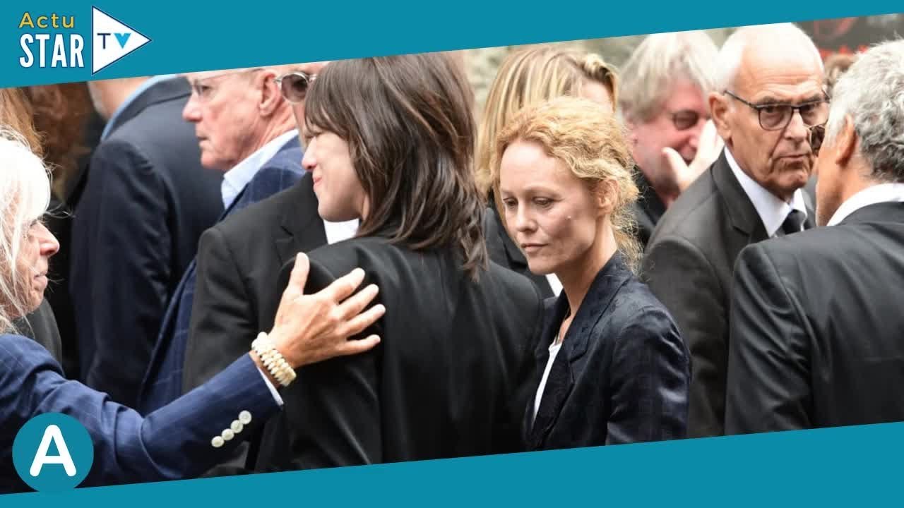 PHOTOS Charlotte Gainsbourg jalouse de Vanessa Paradis  Un vieux souvenir totalement effacé