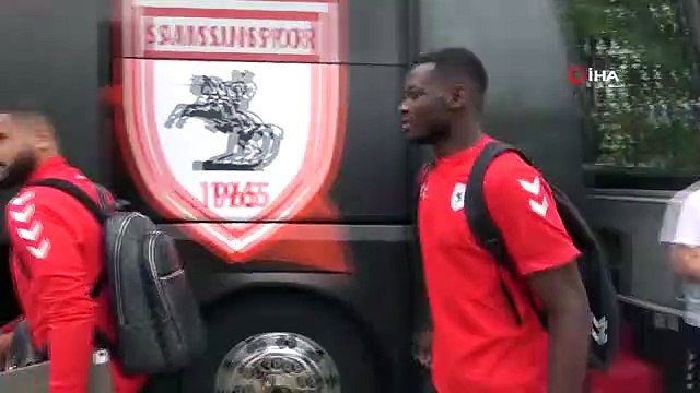 Samsunspor, Süper Lig'e dönüş maçı için Sivas'a gitti