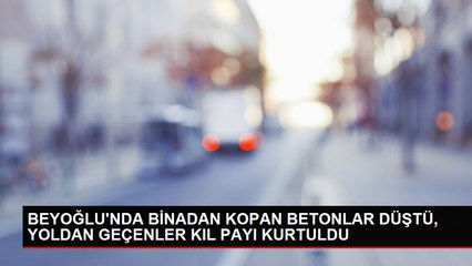 Metruk binadan düşen taşlar turist ailesinin yanına düştü