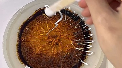 Innovative artist strikes GOLD with her spellbinding 3D Resin Flower creation