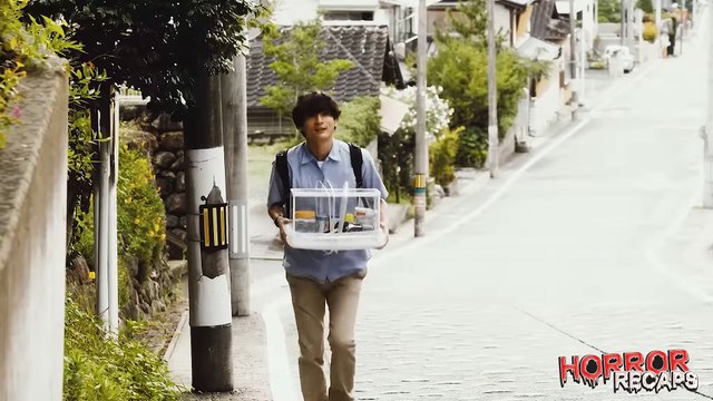 Girl Finds a Creep Who Has Been Living Under Her Bed For Days