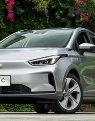 بأكملها أكثر خيالًا علميًا وبسيطة وعصرية Geely Geometry-c 2023 السيارة