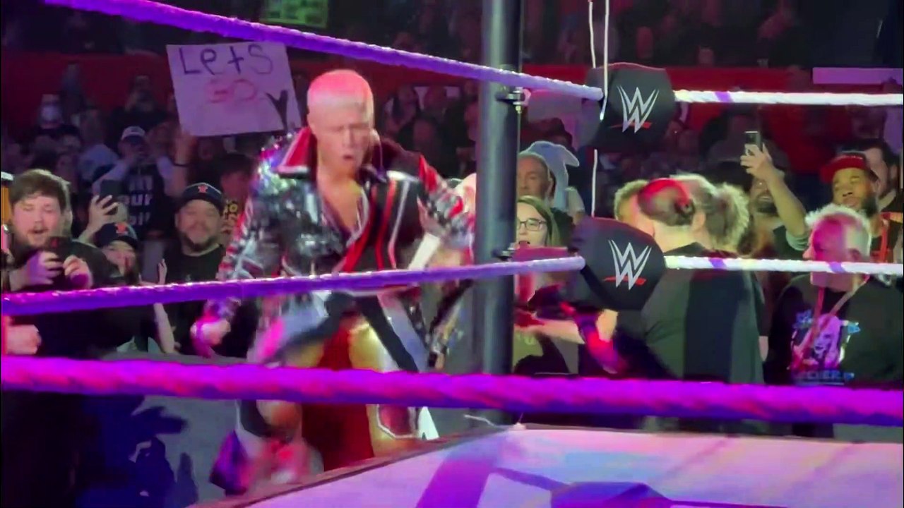 Finn Balor vs Cody Rhodes Full Match - WWE Live Event