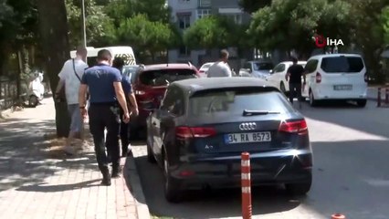 Lorsque des voisins ont photographié le jeune handicapé mental menotté à la fenêtre, la police a immédiatement agi.