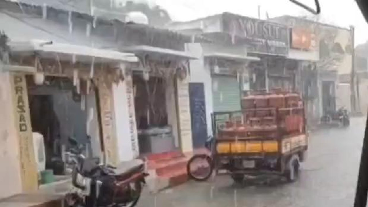 నల్గొండ: బంగాళాఖాతంలో అల్పపీడనం.. పలు ప్రాంతాల్లో భారీ వర్షం