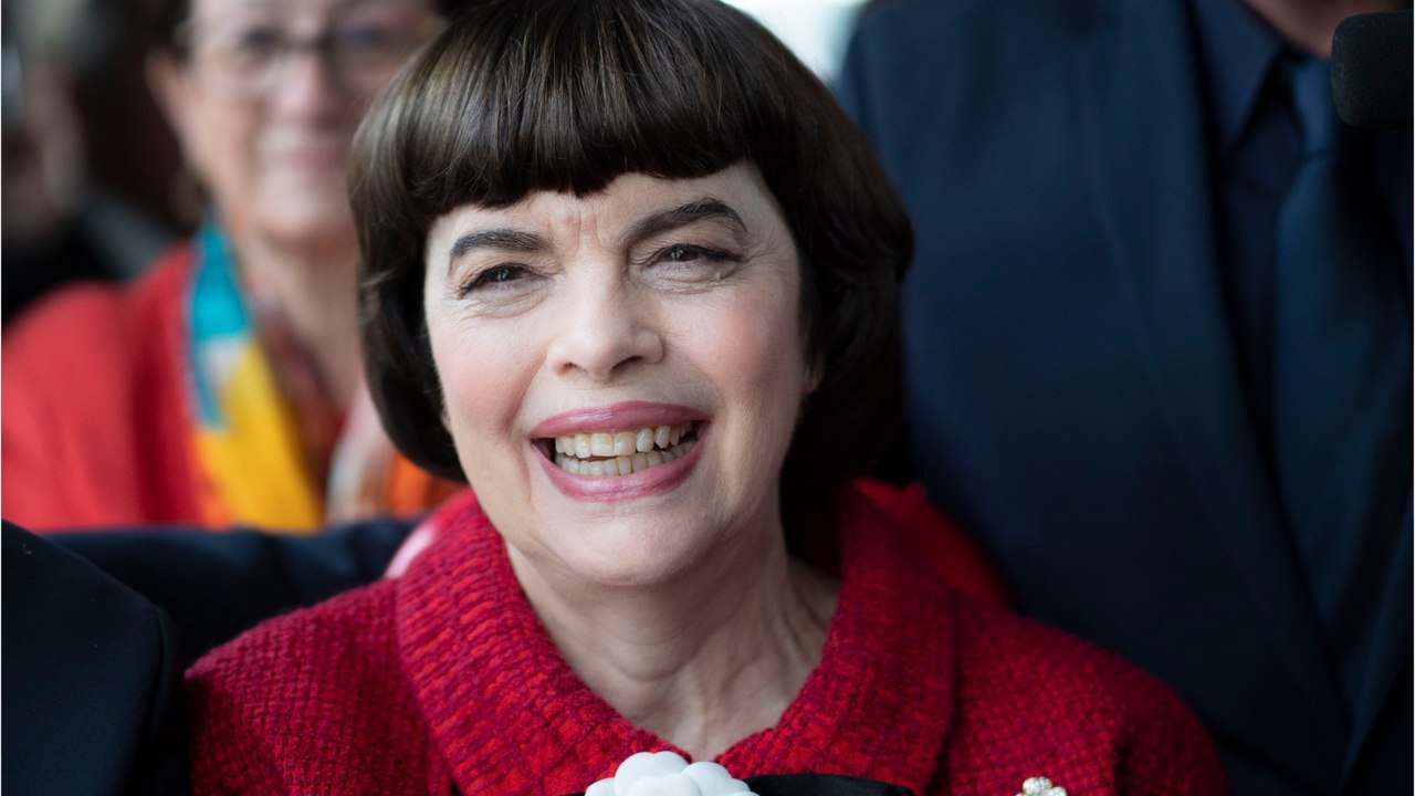 GALA VIDEO - Mireille Mathieu : ses petites exigences de chanteuse “extrêmement disciplinée” pour préserver sa voix