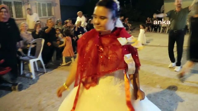 Down Sendromlu Ayşe'nin kına gecesi hayali gerçek oldu