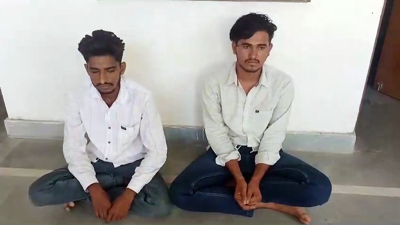 मोटरसाइकिल पर सप्लाई कर रहे थे एमडी ड्रग्स, तभी पहुंची पुलिस