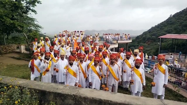 Kanwar Yatra: अजमेर में नाचते-गाते निकले कांवडि़ए, गूंज रहे जयकारे...