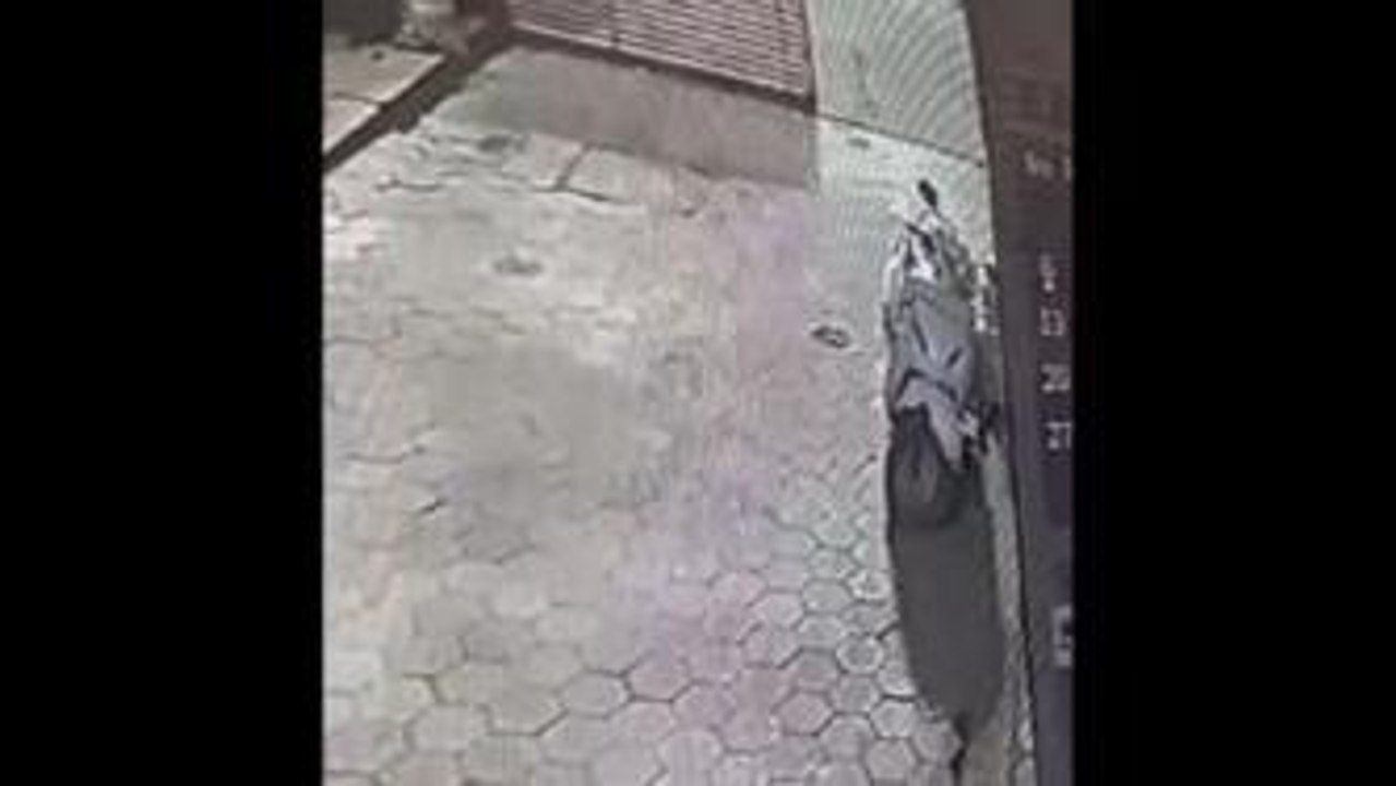इंदौर: घर जाते समय व्यापारी का बैग चोरी,वारदात CCTV में कैद