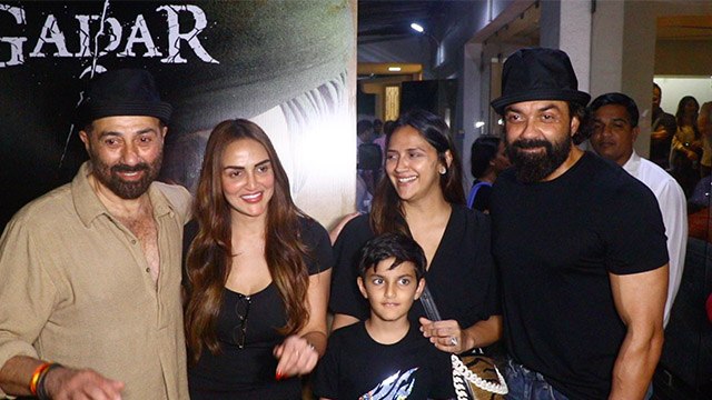 GADAR 2 Screening पर Sunny Deol Sister Esha Deol, Ahana Deol Film Success Celebration FULL VIDEO