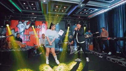 YEYEN VIVIA FEAT. RYAN NCX - WATU CILIK (OFFICIAL LIVE MUSIC) - DC MUSIK
