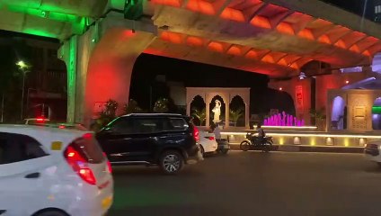वीडियो में देखें...कैसे रोशनी में नहाया पाथ वे...बदली बाईस गोदाम सर्कल की सूरत