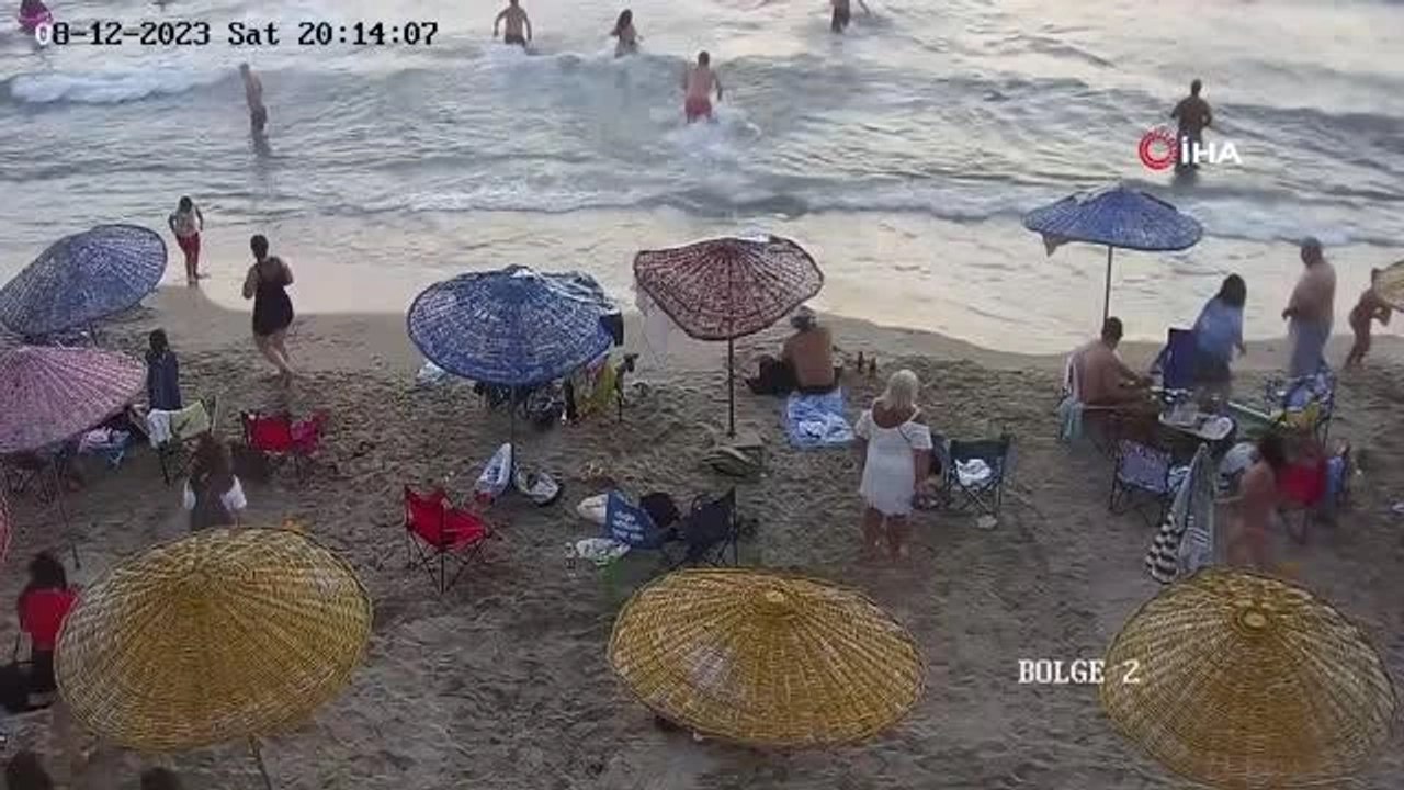Kuşadası'nda Boğulma Tehlikesi Geçiren Kişi Kurtarıldı