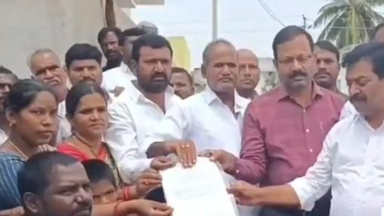 నల్గొండ: గృహ లక్ష్మీ పథకం అందుకున్న మొదటి మహిళ..