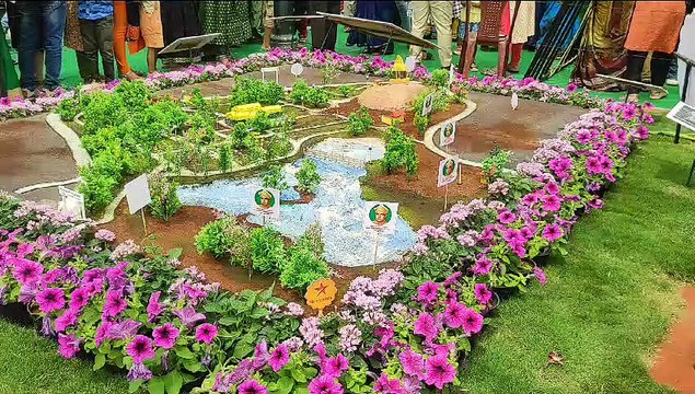 VIDEO : 20 लाख से अधिक फूलों से गुलजार हुआ बेंगलूरु का लालबाग