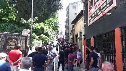 İzmir Konak'ta Çanta İmalathanesinde Yangın Çıktı