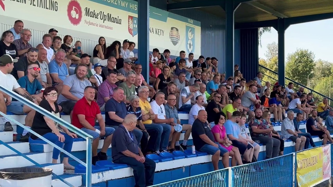 Nowa wies pilka nożna v liga NIWA LUBAŃ MANIOWY