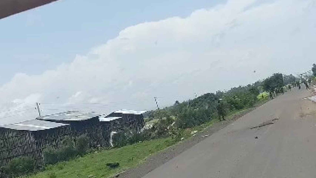 Vista de un grupo de militares en las carreteras que conducen de Gondar a Bahir Dar