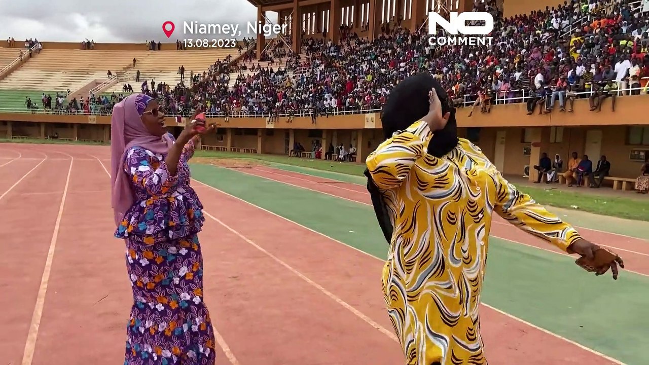Niamey: Wenn Putschisten zum Konzert bitten...begeistern sich Tausende