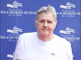 "On a eu une période où on se voyait pas mal" : Pierre Ménès se confie sur sa relation tumultueuse