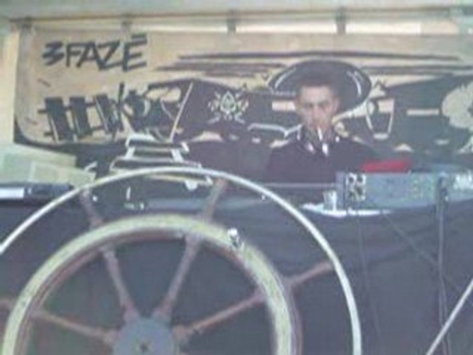 dj leax 3fazé  teknival marigny 2004 Nawak 3fazé part 3