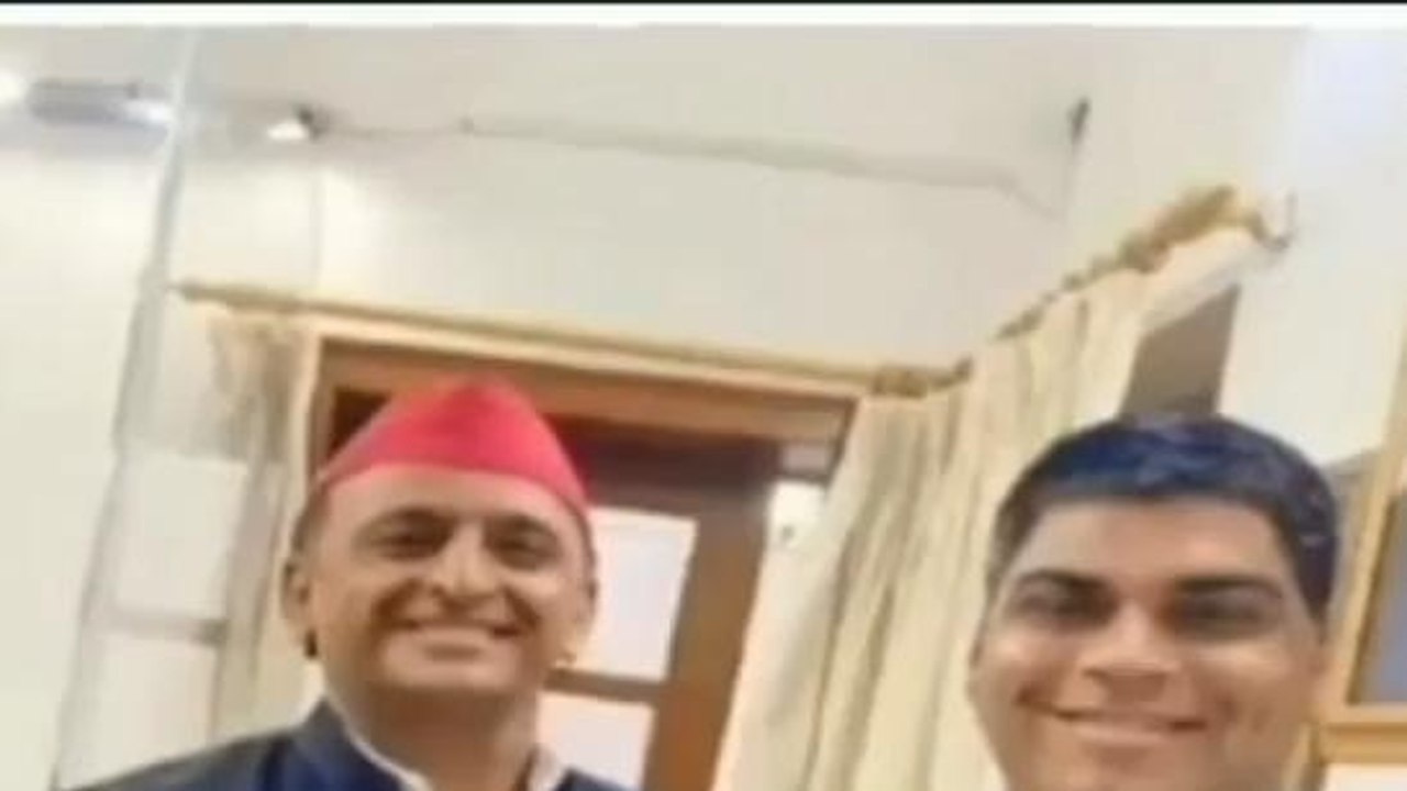 सपा के इन तीन नेताओं पर एक्शन, पार्टी से निष्कासित, जानिए बड़ी वजह