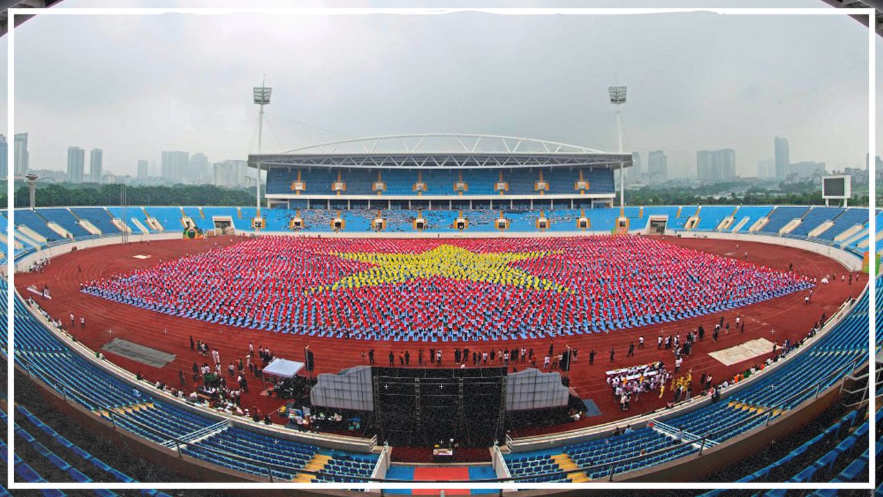 5.000 Yogis versammeln sich in Stadion in Hanoi