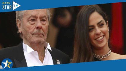 Alain Delon  sa fille Anouchka dévoile à son tour l'impressionnant dispositif de sécurité dans sa m