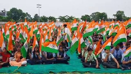 1000 मीटर लंबे तिरंग के साथ यात्रा निकाली