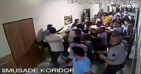 Hasta yakınları hastaneyi bastı!