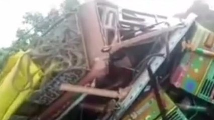 కృష్ణా జిల్లా: బీభత్సం సృష్టించిన లారీ