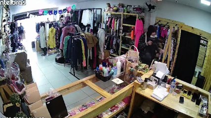 Vídeo: Assaltante abençoa mulher ao cometer crime em Ponta Grossa