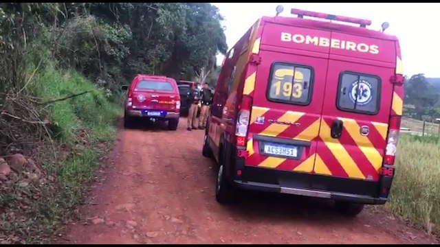 Jovem, de 21 anos, foi agredido com pedrada por volta das 05h e só foi localizado três horas mais tarde