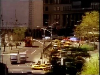 Sesame Street: Kids make the city traffic stop and go (Higher Quality)