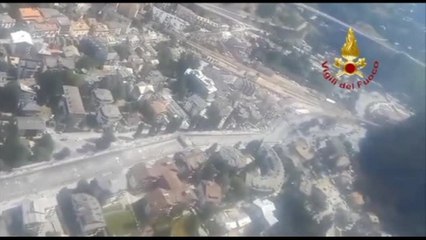 Video herunterladen: Colata di fango a Bardonecchia, il sorvolo dei vigili del fuoco