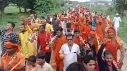 सीधी: सोन नदी से महुआर शिव धाम मंदिर तक निकाली गई कांवड़ यात्रा,देखें नजारा