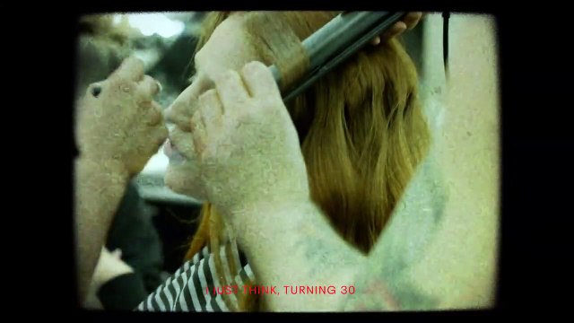 Jess Glynne : le making-of de son clip Silly Me