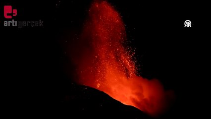 Etna Yanardağı'nda patlama:  Katanya Havalimanı'ndaki uçuşlar geçici süreyle durdu