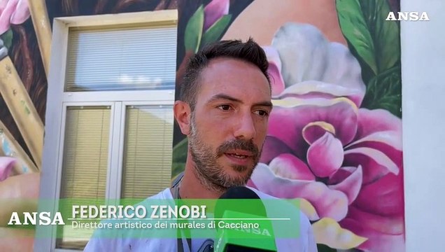 Marche, a Cacciano nel borgo dei murales: turisti da tutta Europa