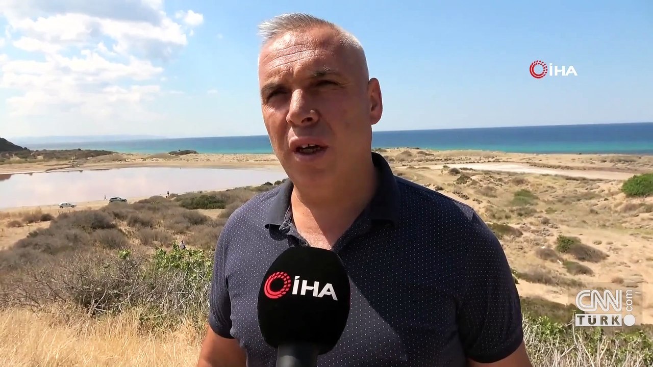 Meşhur kalpli göl pembeye döndü